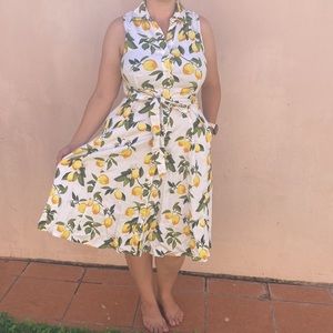 Summer sleeveless dress lemons size 10 knee length bottom front
